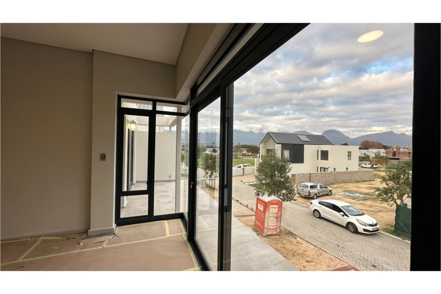 To Let 3 Bedroom Property for Rent in Paarl Central Western Cape